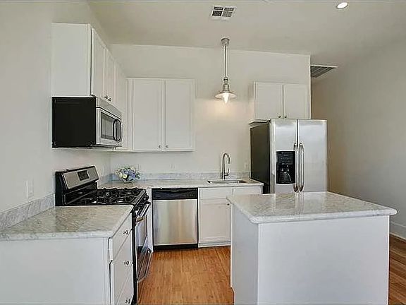 2nd image of 1021-1023 Leonidas St #1021