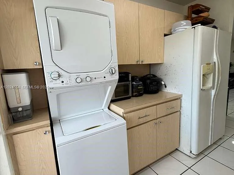 3514 W 76th St #203 — Photo 14