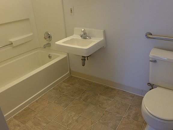 2nd image of 2142 Canyon Blvd APT 101