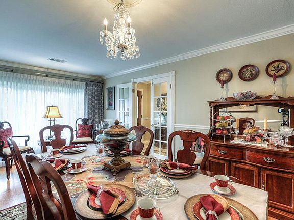 4th image of 5623 Burlinghall Dr