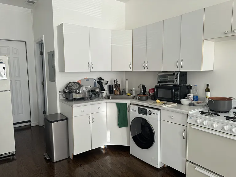 2751 N Western Ave #2 — Photo 14