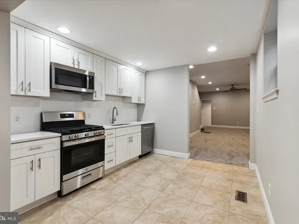 6435 Grays Ave, Philadelphia, PA 19142