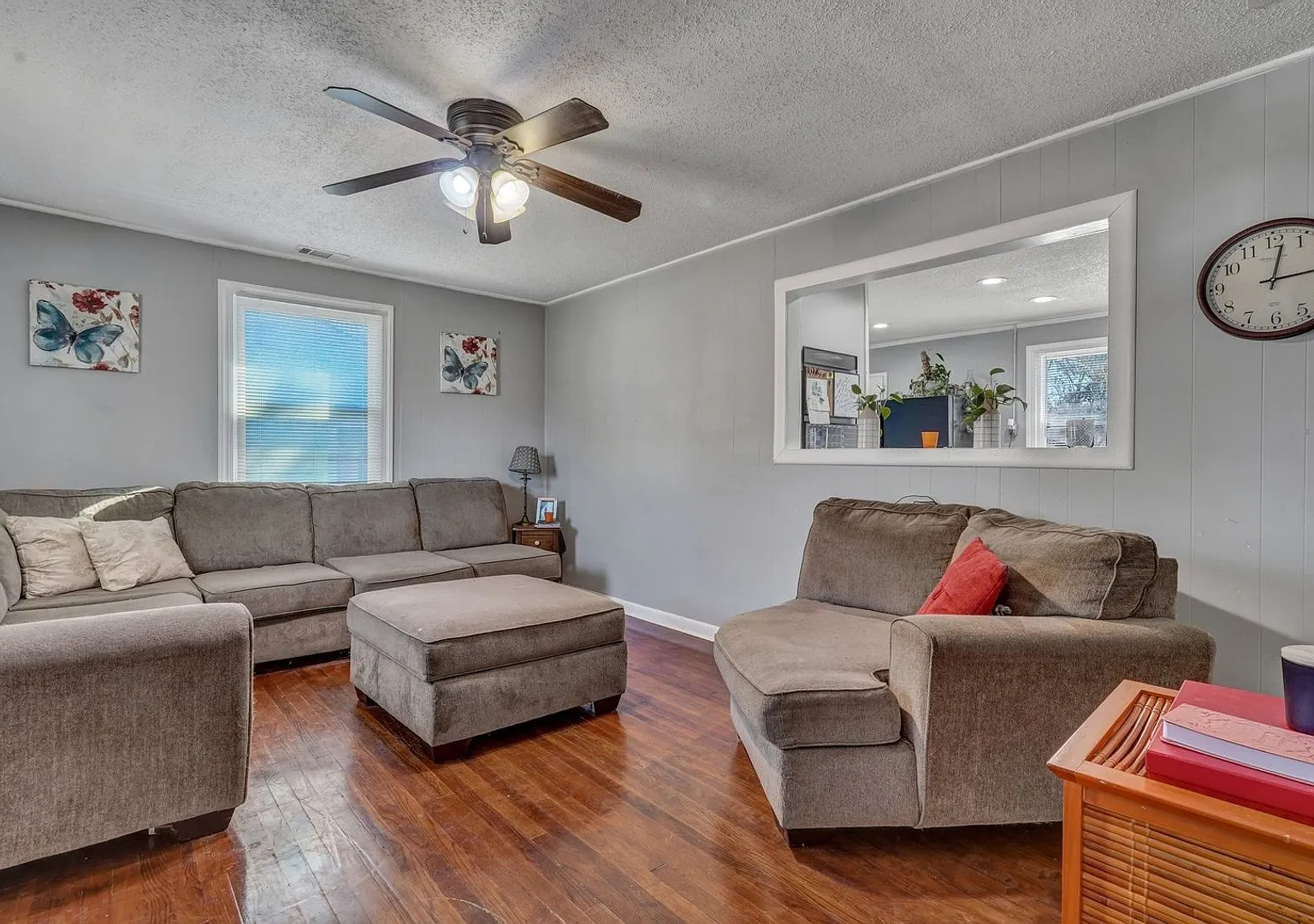 Charming 2BR House in Savannah — Photo 3
