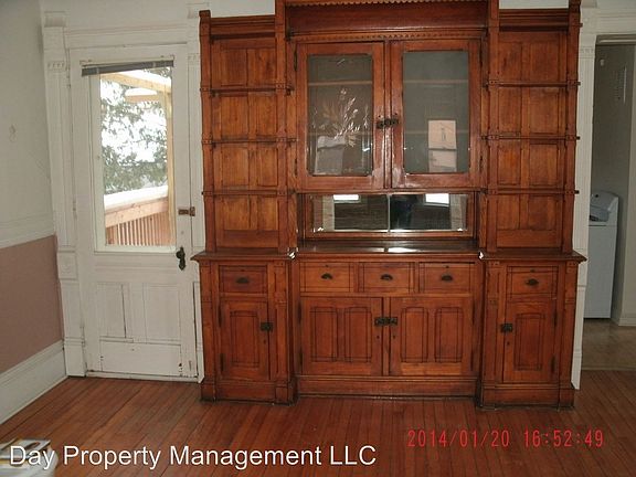 4th image of 243 E Doty Ave APT 1