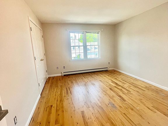 4th image of 19 Elmwood Ave Floor 1