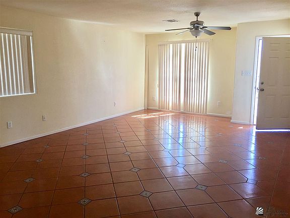 4th image of 250 E Adobe St