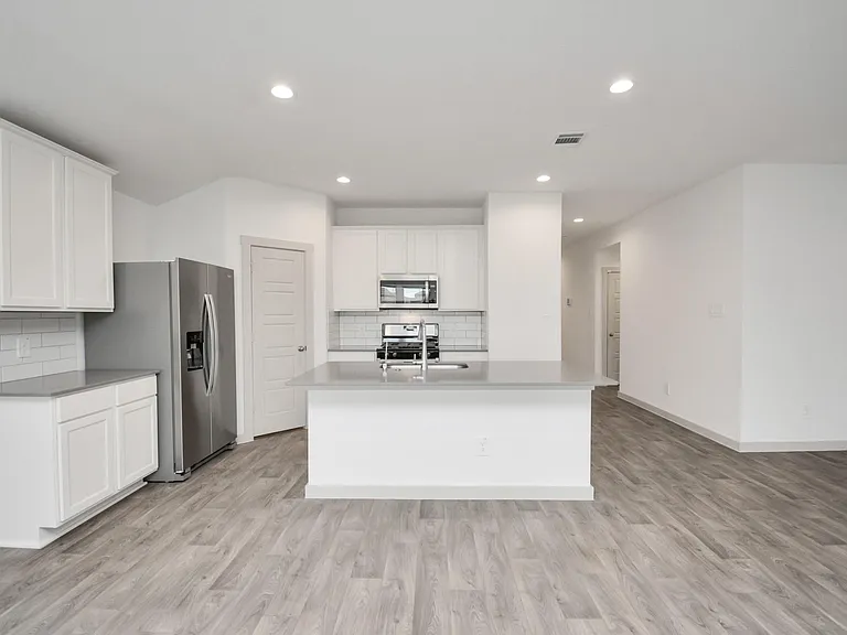7803 Golden Rubia Ln — Photo 20
