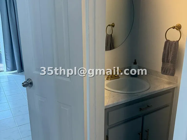 2635 SW 35th Pl — Photo 12