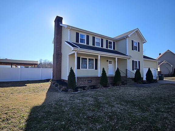 2nd image of 402 N Cottonwood Dr