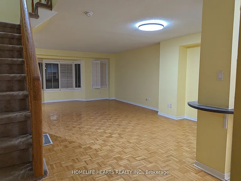 18 Clark Ave W #192 — Photo 4
