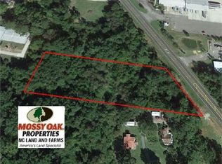 2715 N 23rd St, Wilmington, NC 28401