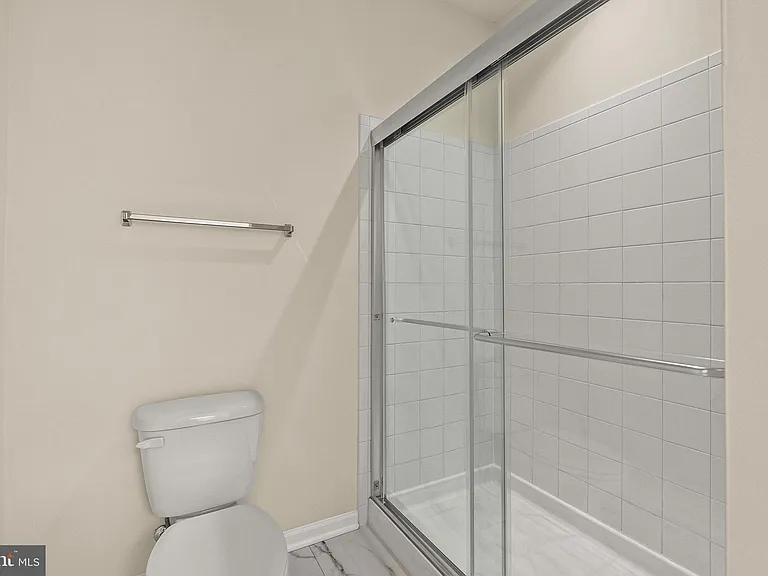 614 Savile Row Ter — Photo 15