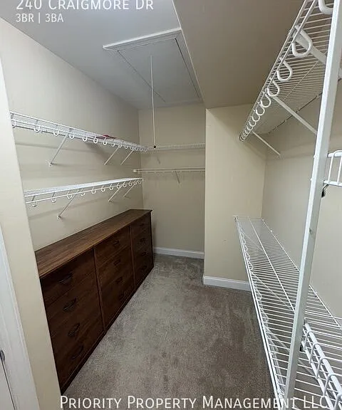240 Craigmore Dr — Photo 28