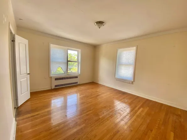 1620 Avenue I image 1 of 2