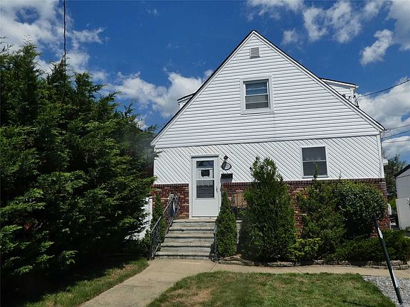 2nd image of 173 Kingston Blvd