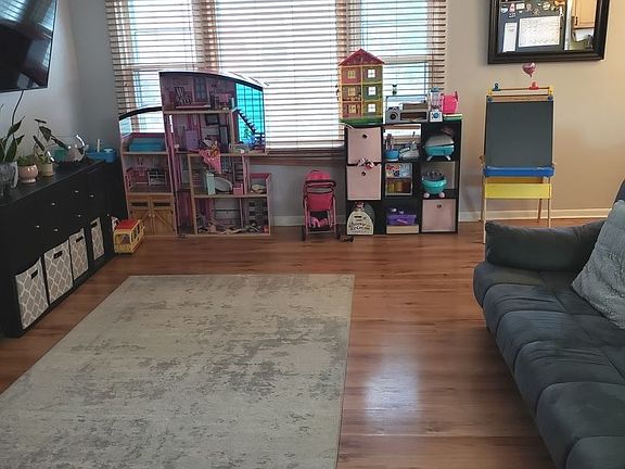 3rd image of 9417 Kelvin Ln APT 3163