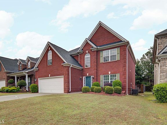 2nd image of 752 Scenic Creek Dr