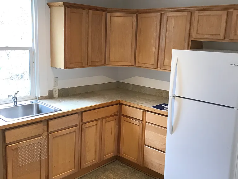 294 16th St SE — Photo 13