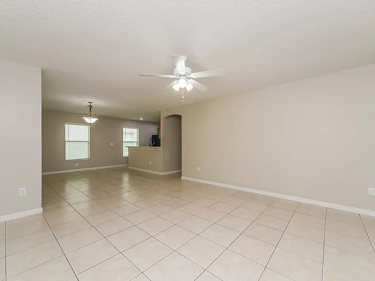 213 Owenshire Cir — Photo 4