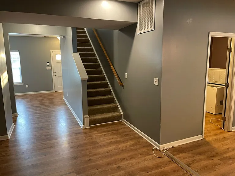 583 Newman Dr — Photo 6