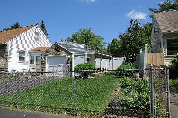 4th image of 1218 Dorothy St