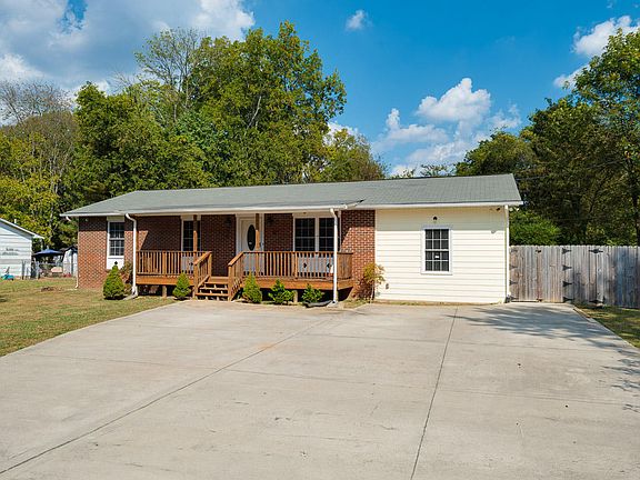 2nd image of 5404 Tiffany Ln