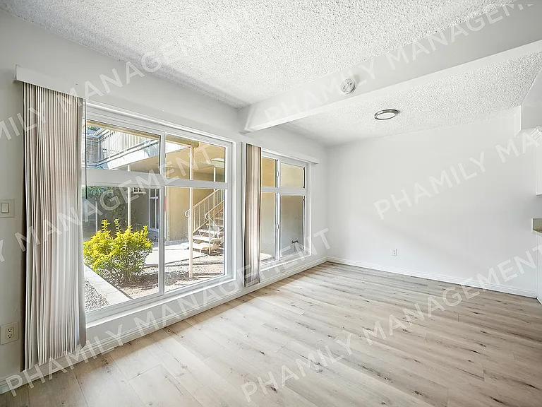451 Anderwood Ct #D — Photo 11