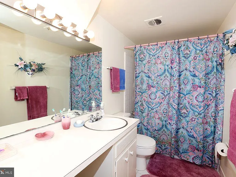 6900 Heatherhill Rd — Photo 23