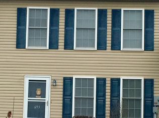 693 Knoll Dr, Mount Joy, PA 17552