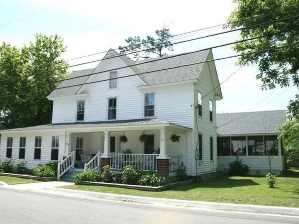 801 Martha St, Columbia, NC 27925