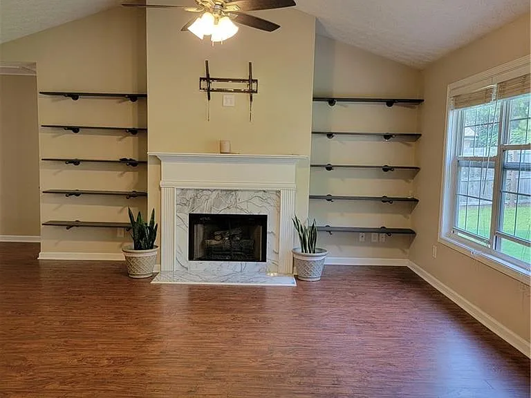 5219 Leecroft Dr — Photo 4