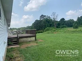 3 bed, 2.0 bath, 1643 sqft, $1,740 — Photo 2