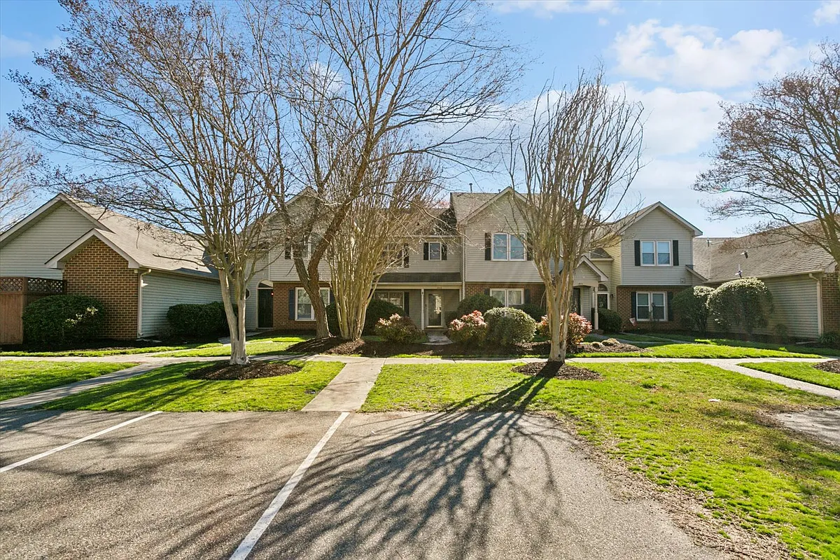 Building Photo - 206 Alder Wood Dr