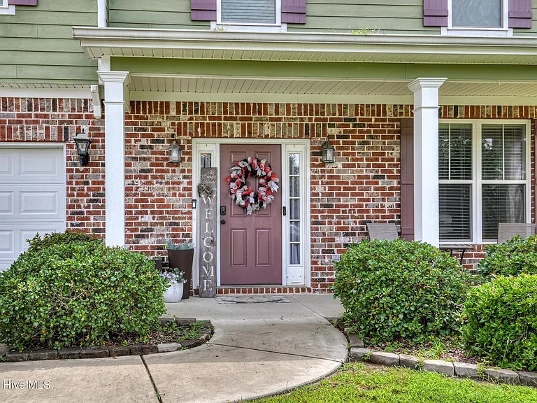305 Brentford Ave — Photo 3