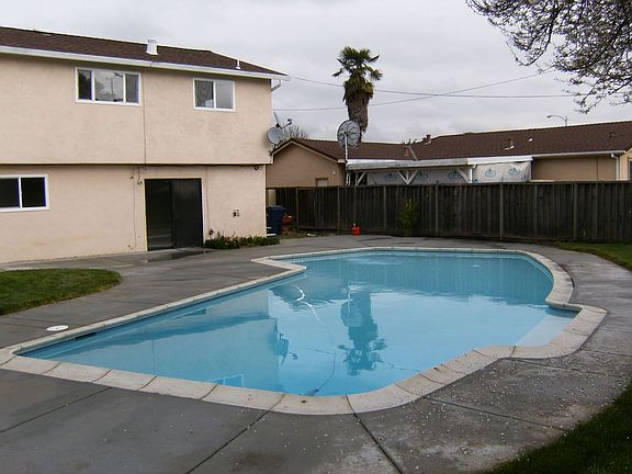 Huge Backyard w/ Large Pool