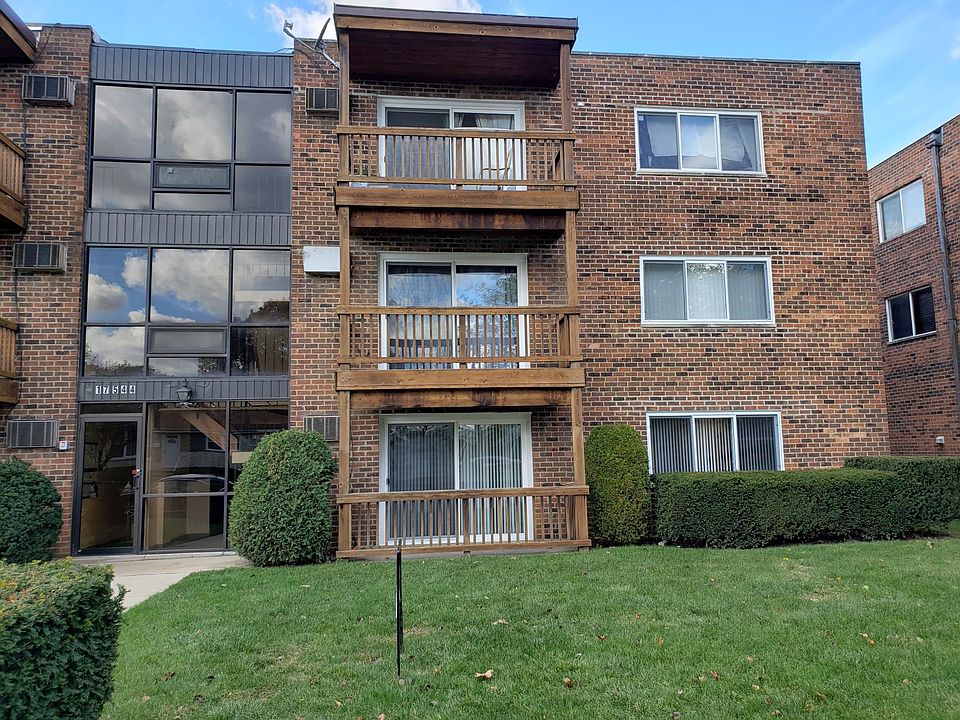 1st image of 17544 71st Ave APT 103