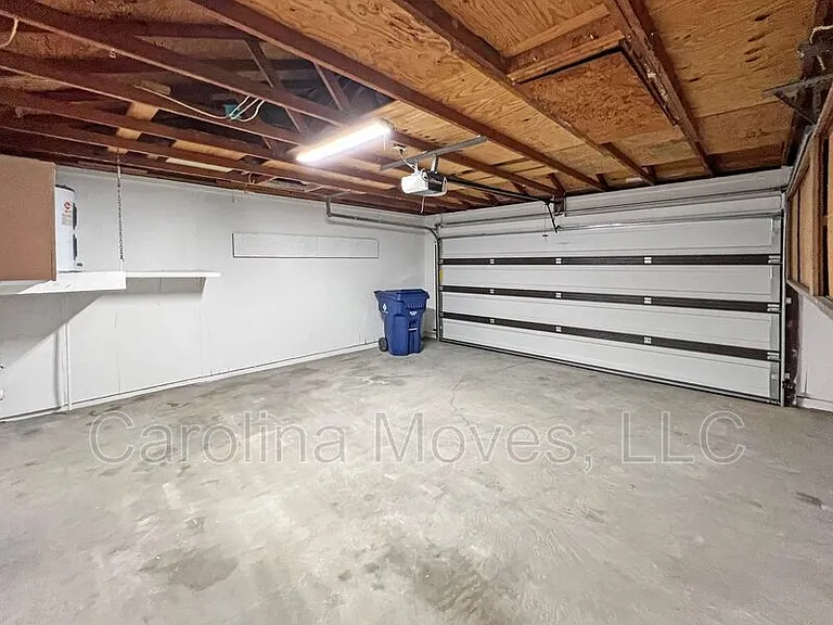 419 Sparrow Hawk Ct — Photo 17