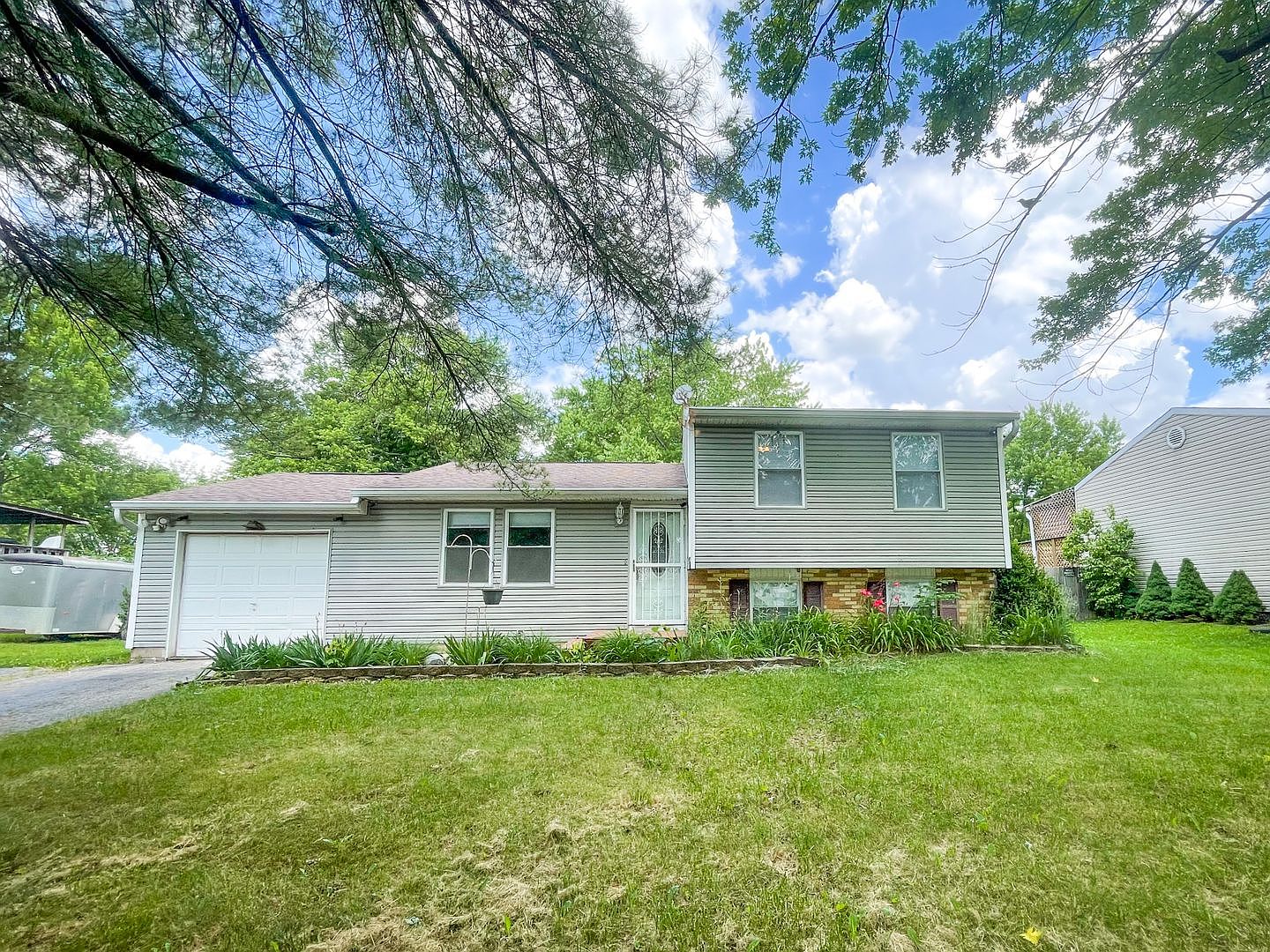 11220 E Whistler Dr, Indianapolis, IN 46229 Zillow