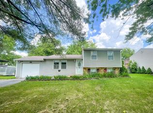 11220 E Whistler Dr, Indianapolis, IN 46229