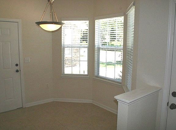 4th image of 115 Bayberry Cir Unit 306