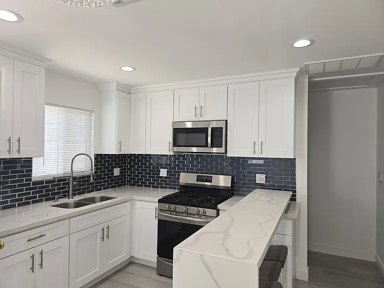 4192 S Harvard Blvd #ADU — Photo 4