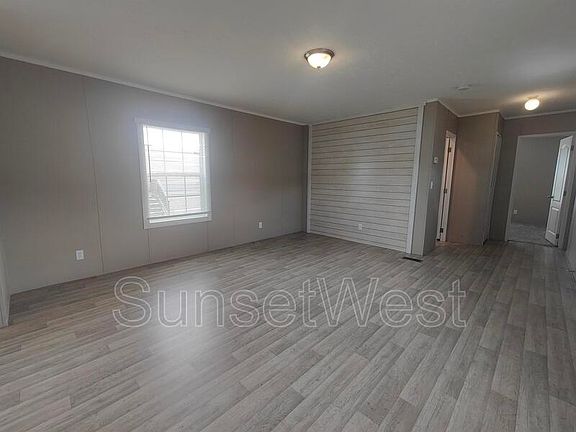 3rd image of 320 Dawn Ln #Dawn0320