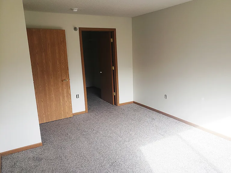 Central Square Apartments — Photo 18