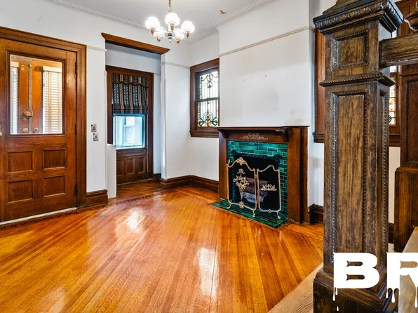 681 Argyle Road image 5 of 25