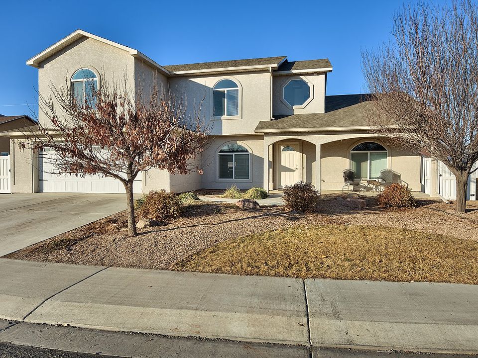Large Home, Large Yard!