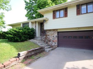 2273 E Sharon St, Springfield, MO 65803