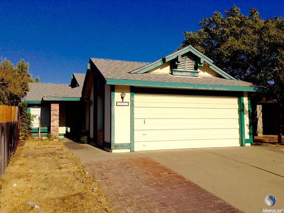 EXCELLENT CURB APPEAL