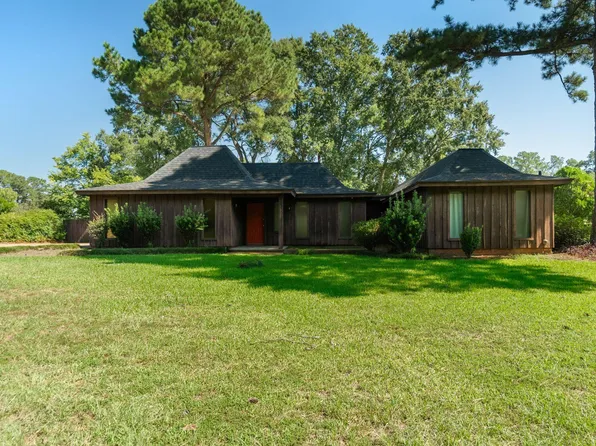 1521 Old Amy Rd, Laurel, MS 39440