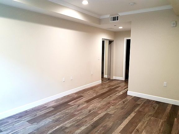 5th image of 14915 Roscoe Blvd Unit 103