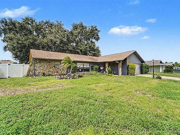 3rd image of 7606 WILLOW BROOK COURT